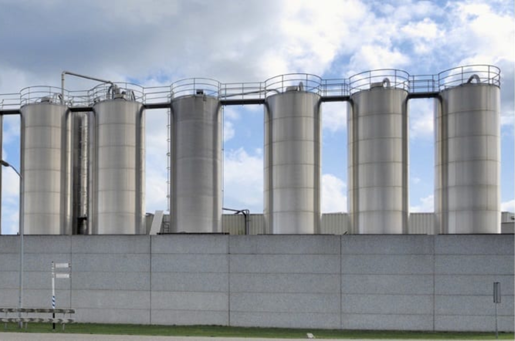 Gevelreiniging bij Morsinkhoff Plastics